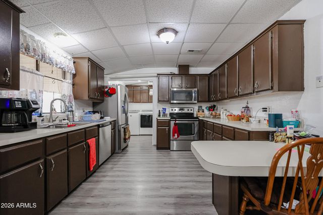 880 E 4TH Avenue, Apache Junction, AZ 85119