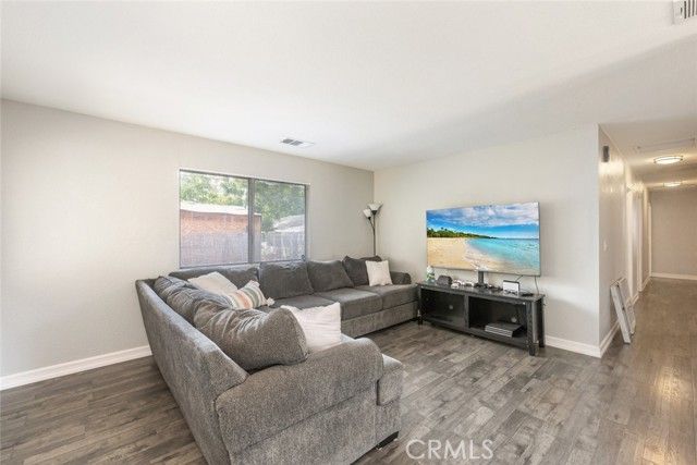 507 Ellis Street, Lake Elsinore, CA 92530