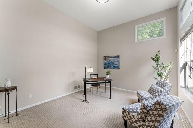 2454 Sandstone Place, Woodbury, MN 55129