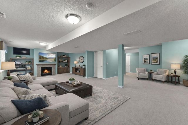 2454 Sandstone Place, Woodbury, MN 55129