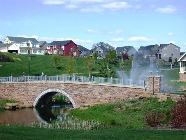 2454 Sandstone Place, Woodbury, MN 55129