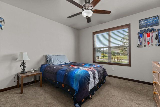 2818 W HIDDEN PINE DRIVE, Appleton, WI 54913