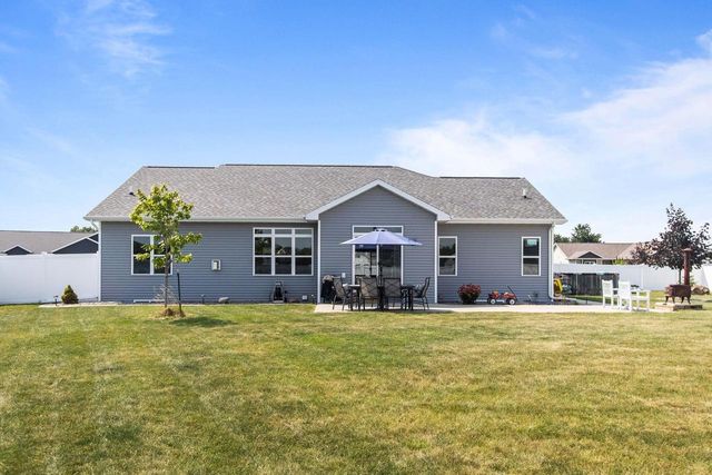 2818 W HIDDEN PINE DRIVE, Appleton, WI 54913