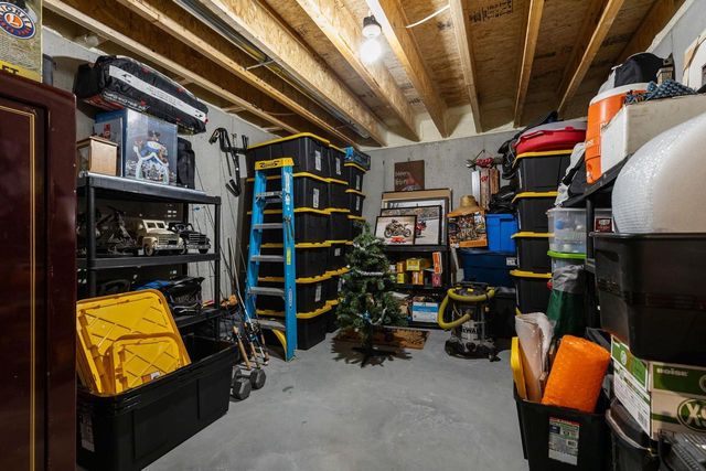 2818 W HIDDEN PINE DRIVE, Appleton, WI 54913