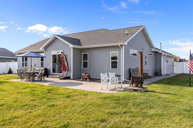 2818 W HIDDEN PINE DRIVE, Appleton, WI 54913