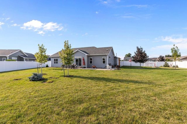 2818 W HIDDEN PINE DRIVE, Appleton, WI 54913