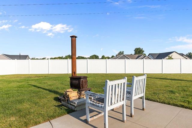 2818 W HIDDEN PINE DRIVE, Appleton, WI 54913