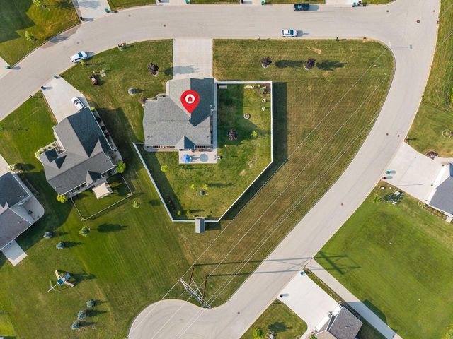 2818 W HIDDEN PINE DRIVE, Appleton, WI 54913