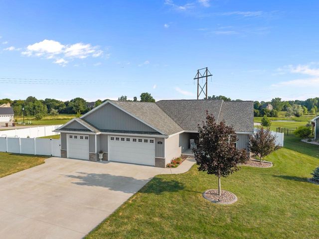 2818 W HIDDEN PINE DRIVE, Appleton, WI 54913