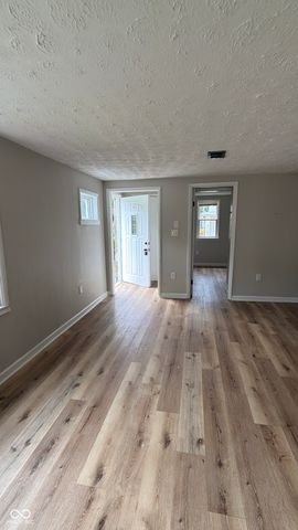 16 Glenda Drive, Plainfield, IN 46168