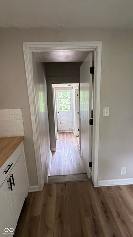 16 Glenda Drive, Plainfield, IN 46168