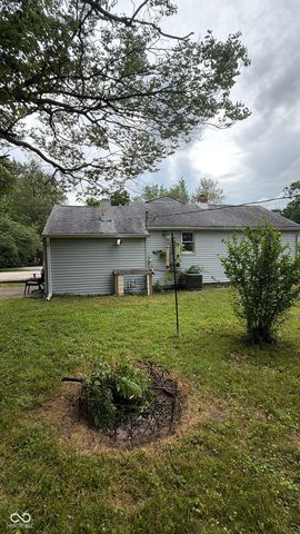 16 Glenda Drive, Plainfield, IN 46168