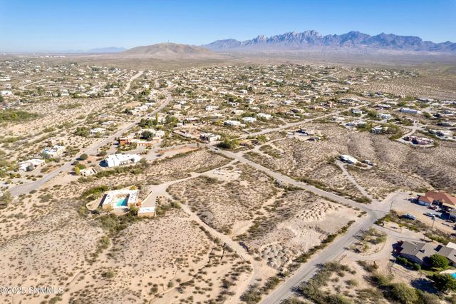 5452 Eagle Pass Road, Las Cruces, NM 88011