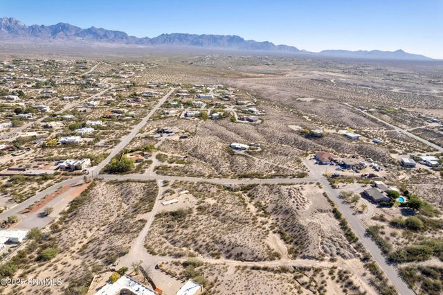 5452 Eagle Pass Road, Las Cruces, NM 88011