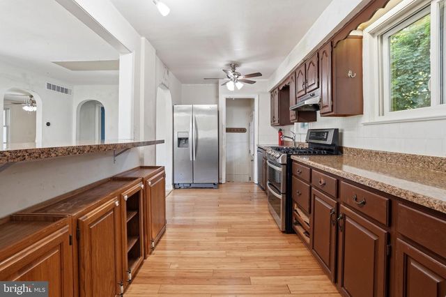 314 S LIPPINCOTT AVE, Maple Shade, NJ 08052