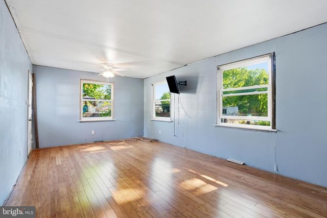 314 S LIPPINCOTT AVE, Maple Shade, NJ 08052