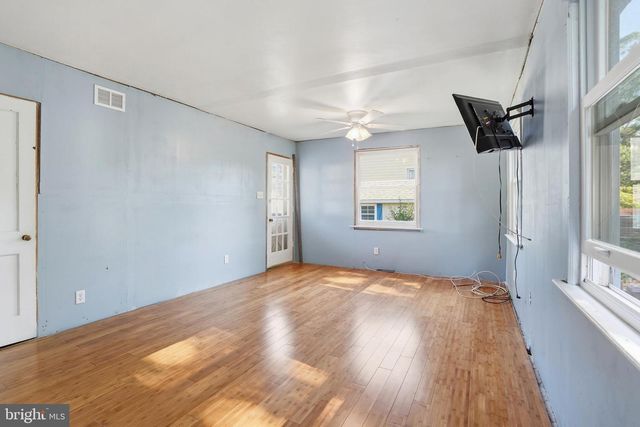314 S LIPPINCOTT AVE, Maple Shade, NJ 08052