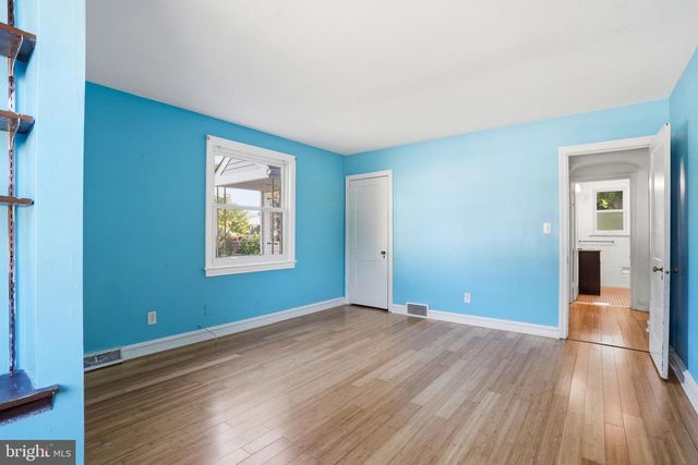 314 S LIPPINCOTT AVE, Maple Shade, NJ 08052