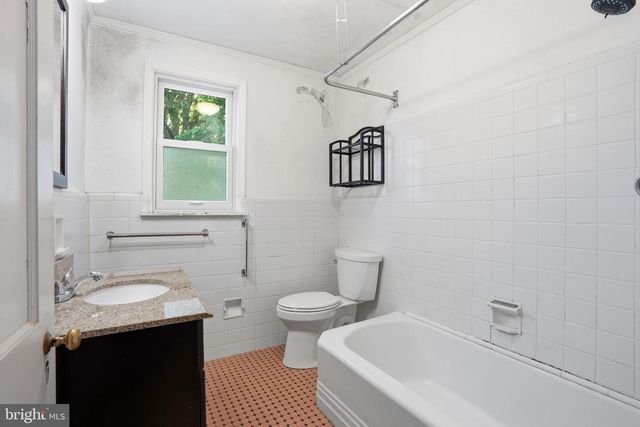314 S LIPPINCOTT AVE, Maple Shade, NJ 08052