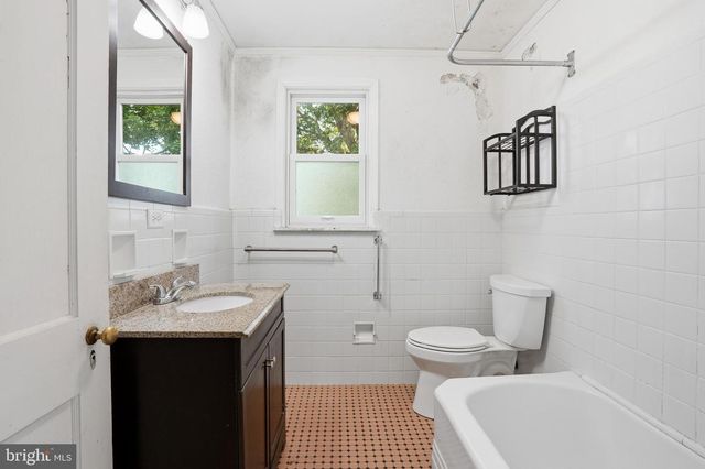 314 S LIPPINCOTT AVE, Maple Shade, NJ 08052
