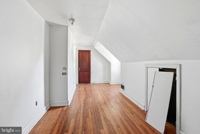 314 S LIPPINCOTT AVE, Maple Shade, NJ 08052