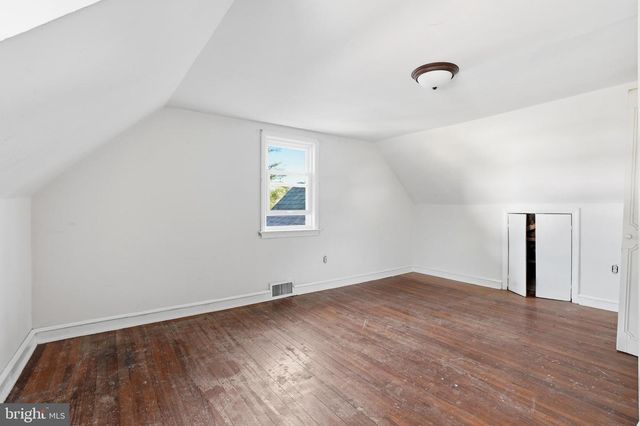 314 S LIPPINCOTT AVE, Maple Shade, NJ 08052
