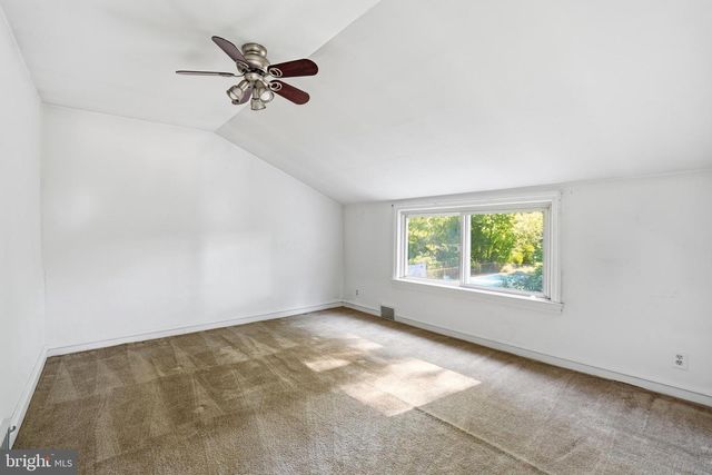 314 S LIPPINCOTT AVE, Maple Shade, NJ 08052