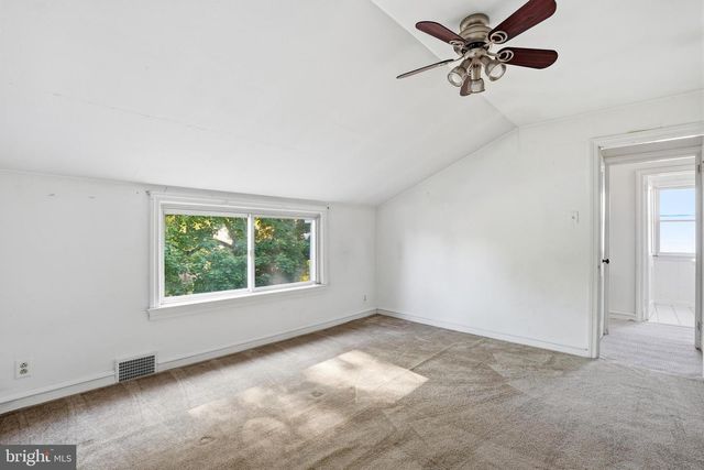 314 S LIPPINCOTT AVE, Maple Shade, NJ 08052
