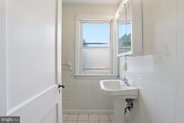314 S LIPPINCOTT AVE, Maple Shade, NJ 08052