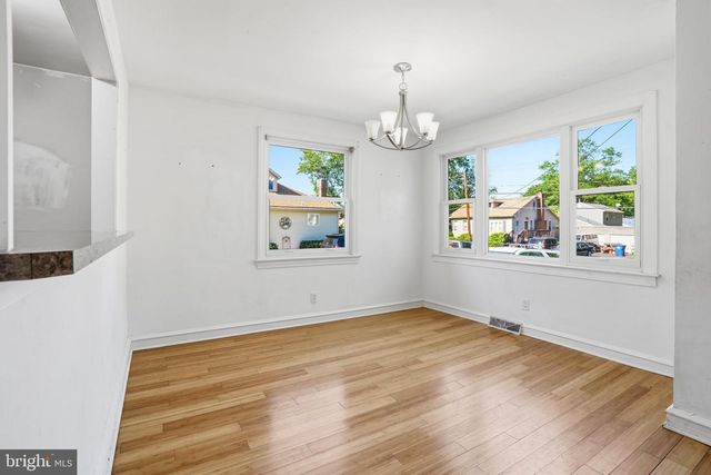 314 S LIPPINCOTT AVE, Maple Shade, NJ 08052