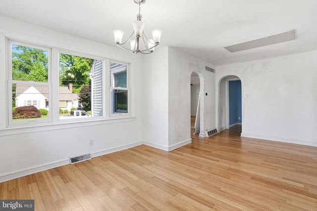 314 S LIPPINCOTT AVE, Maple Shade, NJ 08052