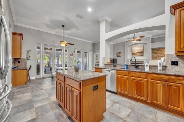 419 E BLUE WATER EDGE DRIVE, Eustis, FL 32736