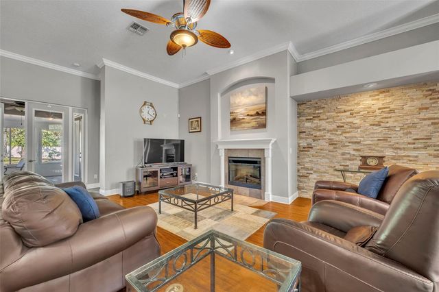 419 E BLUE WATER EDGE DRIVE, Eustis, FL 32736