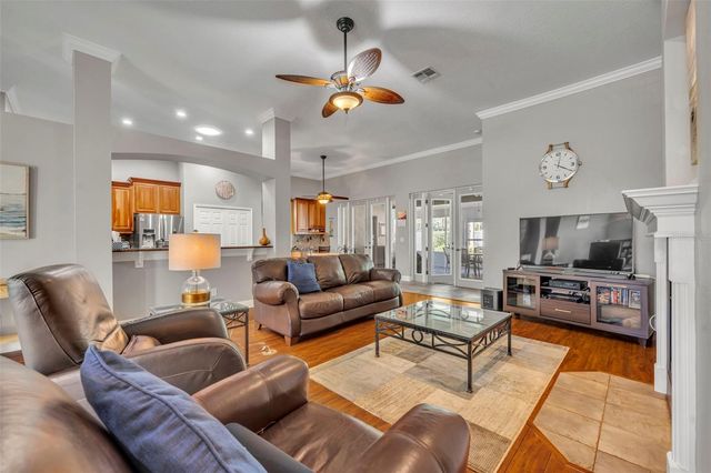 419 E BLUE WATER EDGE DRIVE, Eustis, FL 32736