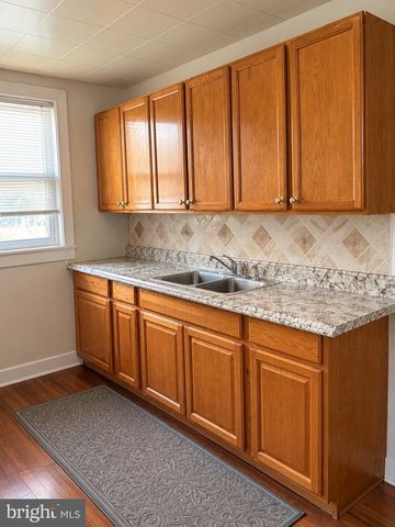 4052 M ST, Philadelphia, PA 19124