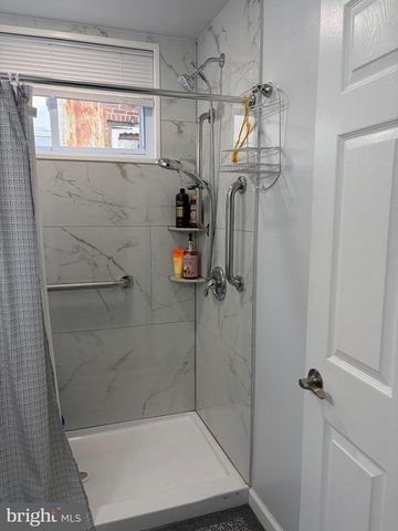 4052 M ST, Philadelphia, PA 19124