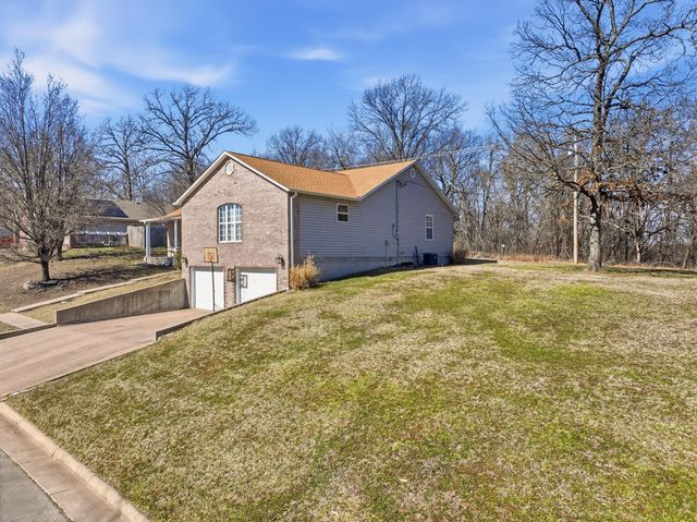 121 Fawn Trail, Seneca, MO 64865