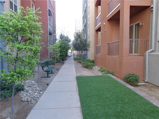32 East Serene Avenue 112, Las Vegas, NV 89123