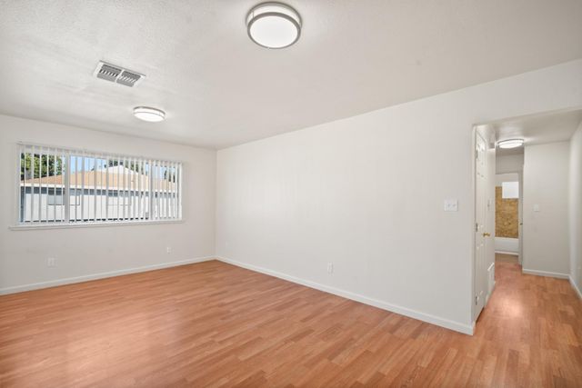 4359 Shining Star Dr #4, Sacramento, CA 95823