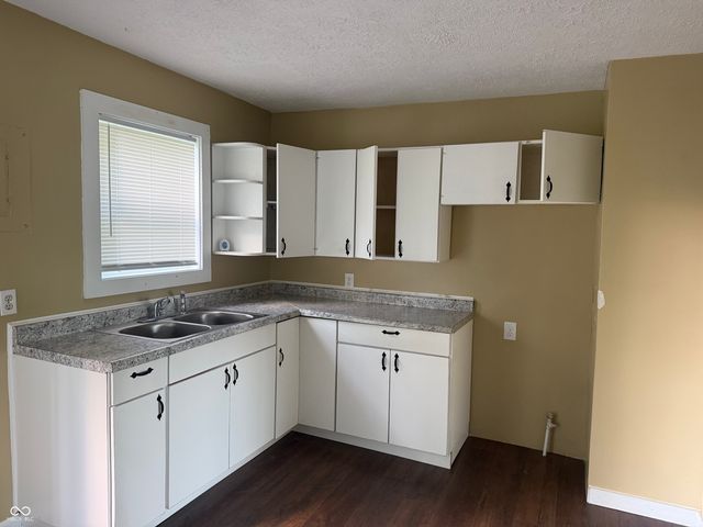 1618 W 17th Street, Anderson, IN 46016