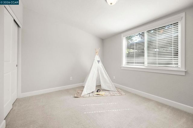 3782 Hitchcock Rd, Concord, CA 94518