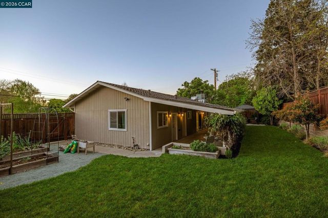 3782 Hitchcock Rd, Concord, CA 94518