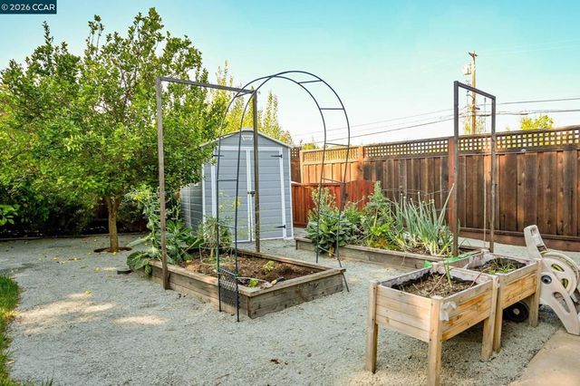 3782 Hitchcock Rd, Concord, CA 94518