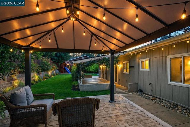 3782 Hitchcock Rd, Concord, CA 94518