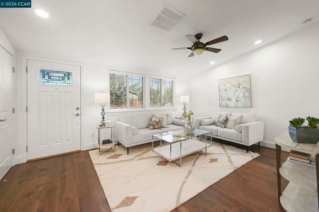 3782 Hitchcock Rd, Concord, CA 94518