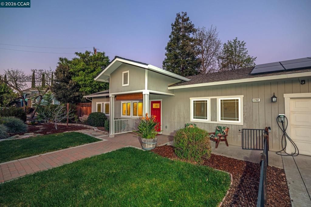 Image 3 of property listing at 3782 Hitchcock Rd, Concord, CA 94518