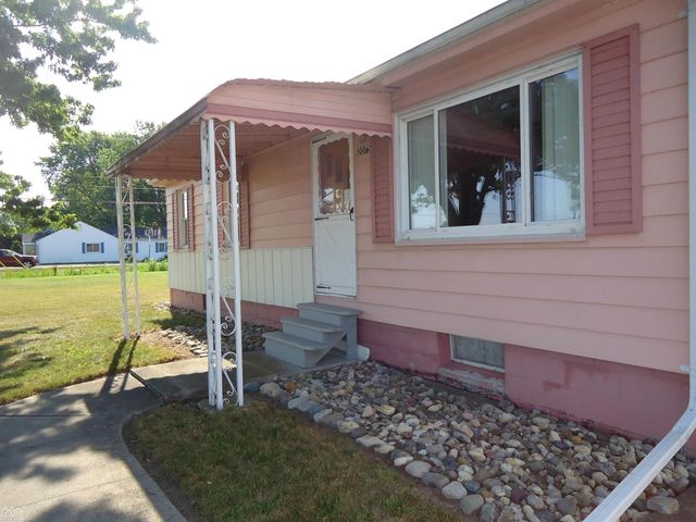 2075 S Plank Road, Marine City, MI 48039