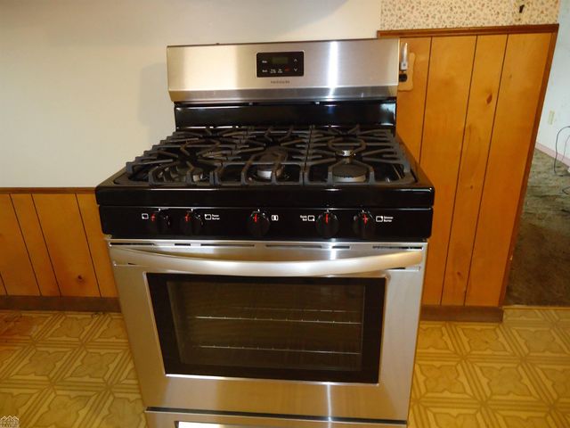 2075 S Plank Road, Marine City, MI 48039
