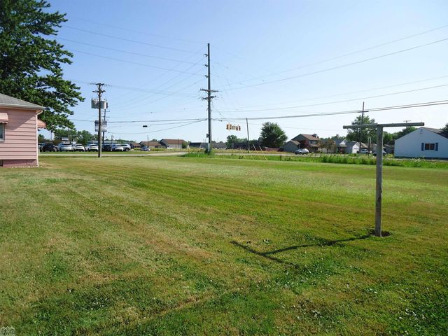 2075 S Plank Road, Marine City, MI 48039