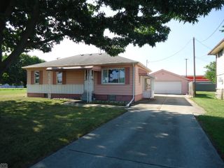 2075 S Plank Road, Marine City, MI 48039